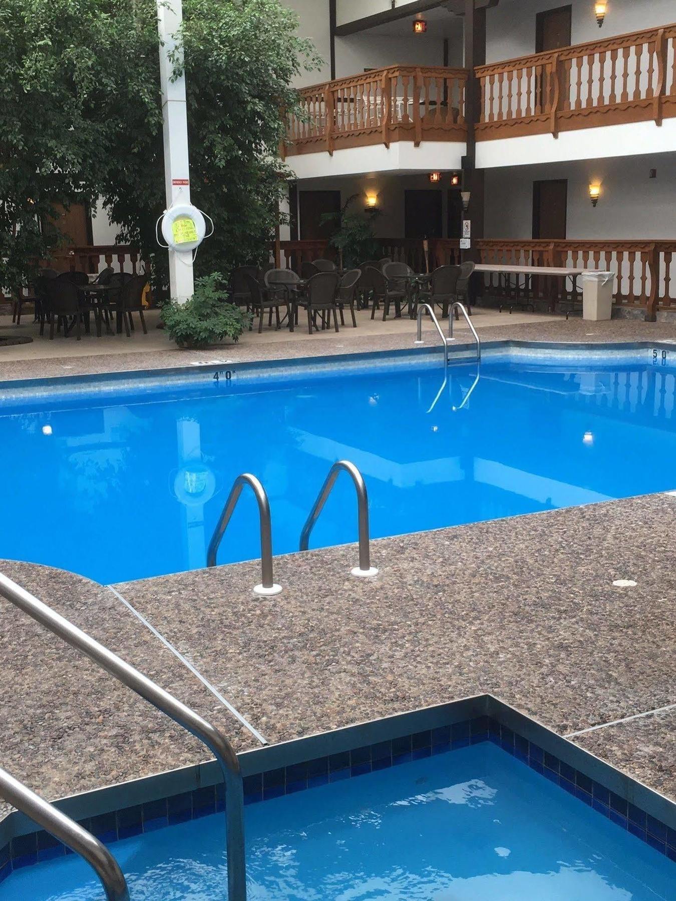 Shawano Four Seasons Resort エクステリア 写真