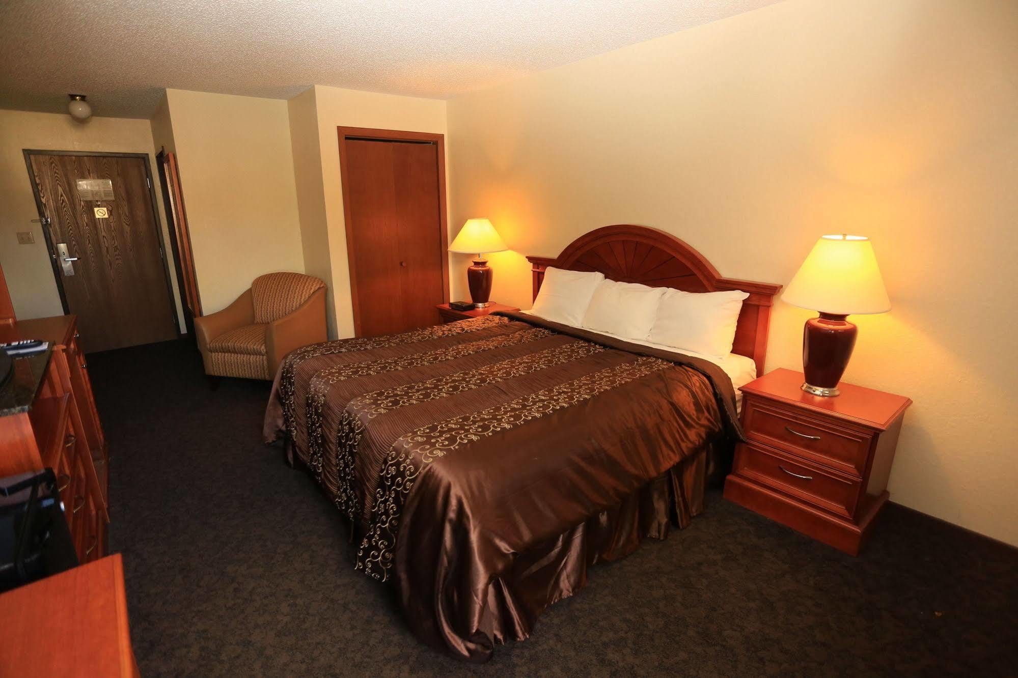 Shawano Four Seasons Resort エクステリア 写真